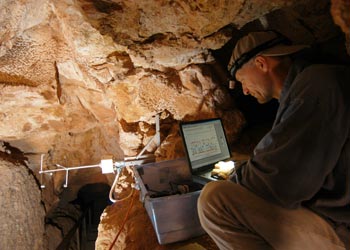 Measurement in Wind Cave, South Dakota, USA